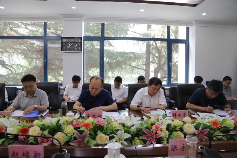 40次常务会10.jpg