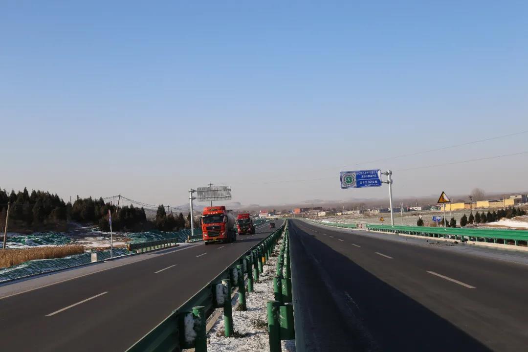 国道220长清段拓宽改造工程竣工通车